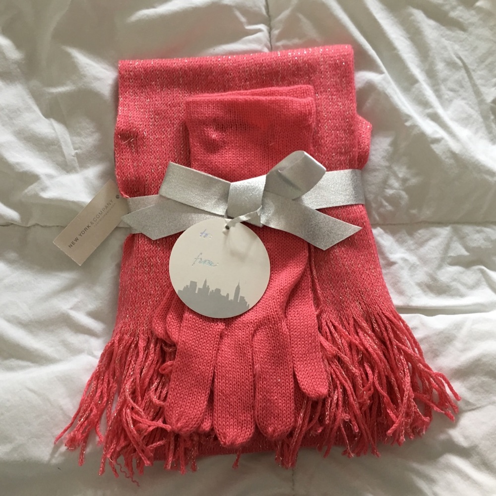 pink glove and scarf gift set
